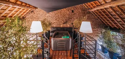 Plan de l'établissement Le Studio des Prés Verts Suite Design avec Jacuzzi Privatif