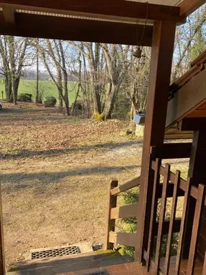 Jardin de l'établissement Maison 2 chambres proche Dijon chalet niché dans la nature