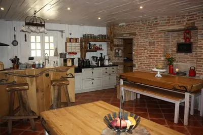 Cuisine ou kitchenette dans l'établissement LE DOMAINE DU SENS