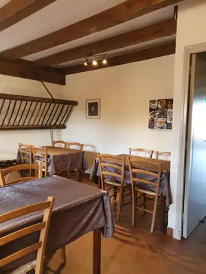 Restaurant ou autre lieu de restauration dans l'établissement Delfotel