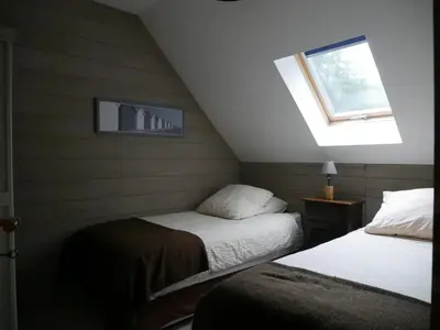 Plan de l'établissement Chalet chaleureux à Marigny-l'Église avec vue sur lac et montagne
