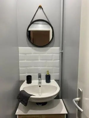 Salle de bains dans l'établissement Le bon coin