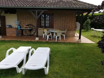 Jardin de l'établissement Monis Cottage in der Natur