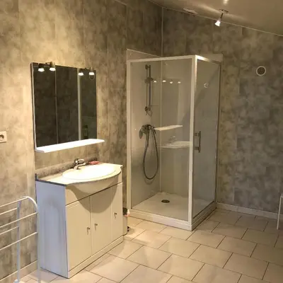 Salle de bains dans l'établissement Gîte du Morvan