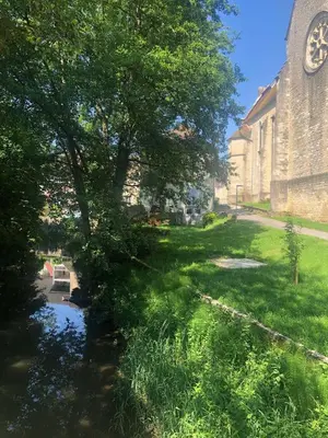 Jardin de l'établissement Aux portes du Val d'Amour