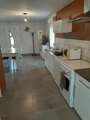 Cuisine ou kitchenette dans l'établissement Gîte Les Grands Prés