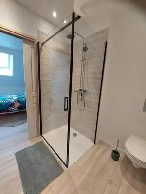 Salle de bains dans l'établissement Le gîte du Chat Perché