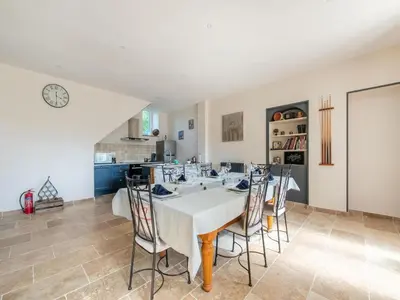 Cuisine ou kitchenette dans l'établissement Gite de l'Arboretum