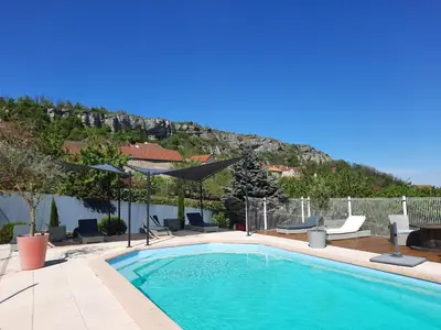 Piscine de l'établissement Au dela des vignes ou située à proximité