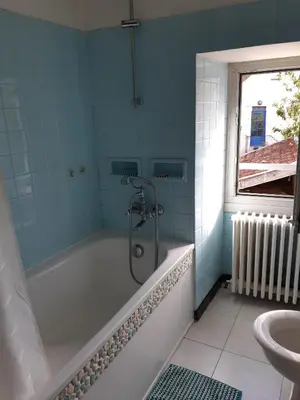 Salle de bains dans l'établissement La Maison de Claire
