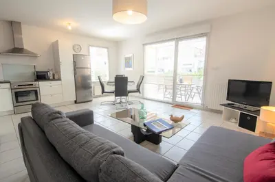 Cuisine ou kitchenette dans l'établissement CABANA & Chic & Class - Proche Mâcon