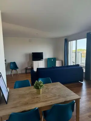 Télévision ou salle de divertissement dans l'établissement Le Jean Jaurès - Vue imprenable sur la Saône