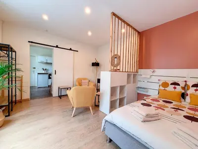 Cuisine ou kitchenette dans l'établissement Le Nid - hébergement cosy