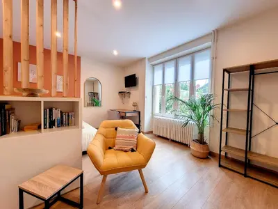 Coin salon dans l'établissement Le Nid - hébergement cosy
