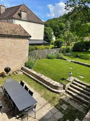 Jardin de l'établissement Maison de charme dans un cadre d'exception, 8 pers
