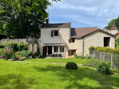 Jardin de l'établissement Maison de charme dans un cadre d'exception, 8 pers