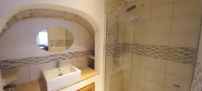 Salle de bains dans l'établissement Le cottage du village