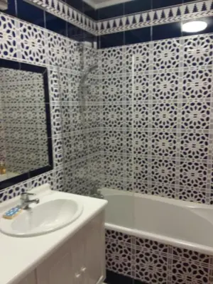 Salle de bains dans l'établissement Gite des artistes