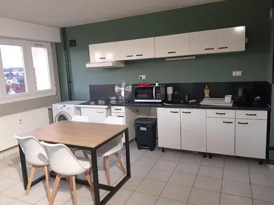 Cuisine ou kitchenette dans l'établissement T2 tout confort, proche de la gare !