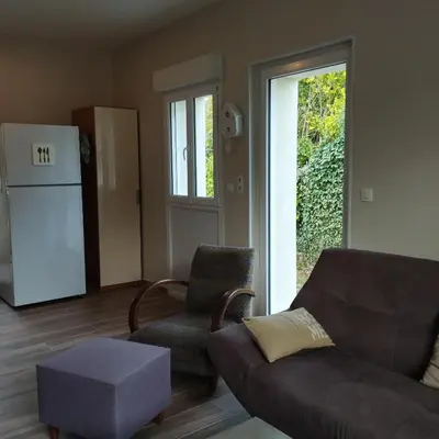 Cuisine ou kitchenette dans l'établissement Chambre campagne uxelloise