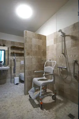 Salle de bains dans l'établissement Le Nid d'Écureuil