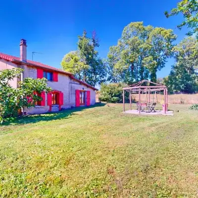 Calme et chaleureux gîte de campagne.