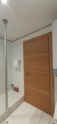 Salle de bains dans l'établissement Allées historiques du Parc de la Colombière, appt haut de gamme