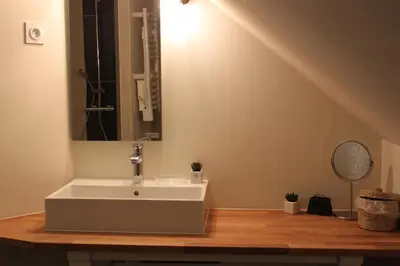 Salle de bains dans l'établissement La Maison au Comptoir