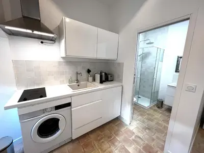 Cuisine ou kitchenette dans l'établissement Le Duc - Coeur De Dijon - Avec Terrasse et Climatisation