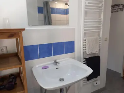 Salle de bains dans l'établissement Le Studio du Crot Noir