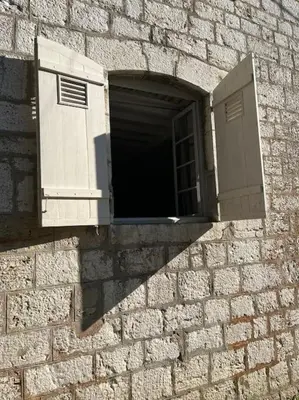 Plan de l'établissement Salins-les Bains : A l'ombre de La Tour Carrée
