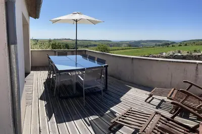 Piscine de l'établissement Le panorama des Hautes-Côtes ou située à proximité
