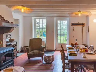 Coin salon dans l'établissement Holiday Home Le Glaude by Interhome
