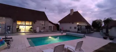 Piscine de l'établissement Domaine Ravy-Orchidée ou située à proximité