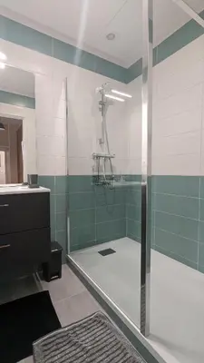 Salle de bains dans l'établissement Le Moulin de la Motte