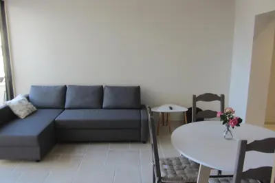 Coin salon dans l'établissement logement entier indépendant