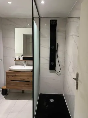 Salle de bains dans l'établissement Joli appartement