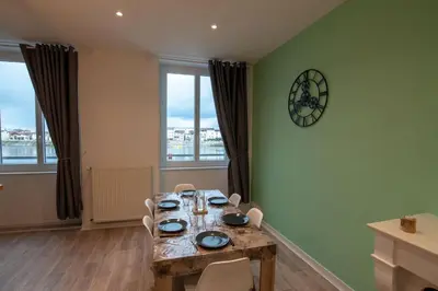 Plan de l'établissement Appartement Quai Jean Jaurès Le Panorama