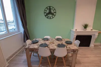 Coin salon dans l'établissement Appartement Quai Jean Jaurès Le Panorama