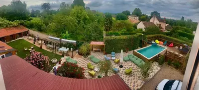 Piscine de l'établissement La casa ou située à proximité