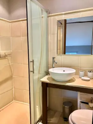 Salle de bains dans l'établissement LES DIVINES BOURGOGNE