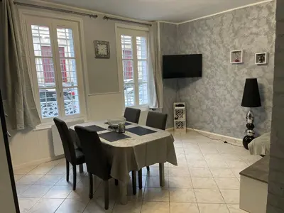 Télévision ou salle de divertissement dans l'établissement Appartement hyper centre