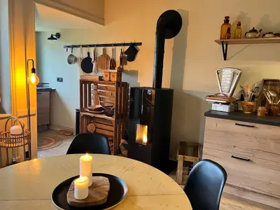 Cuisine ou kitchenette dans l'établissement La maison de Léon & lulu