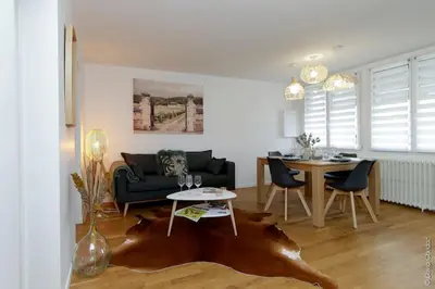 Coin salon dans l'établissement Maison « De Ville en Vigne »