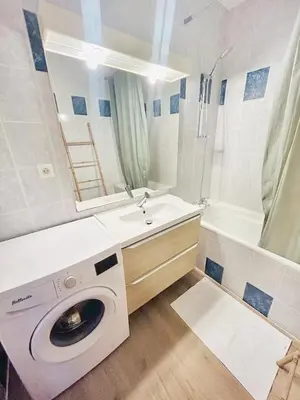Salle de bains dans l'établissement La Gare: 50m2, 4 Prs, 2 Ch - Proximité cité gastro