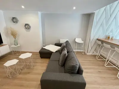 Coin salon dans l'établissement Appartement 2 chambres en plein centre ville