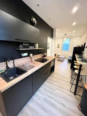 Cuisine ou kitchenette dans l'établissement APPARTEMENT 1 CHAMBRE AVEC ENTREE INDIVIDUEL