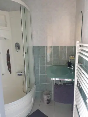 Salle de bains dans l'établissement LA DOLCE VITA