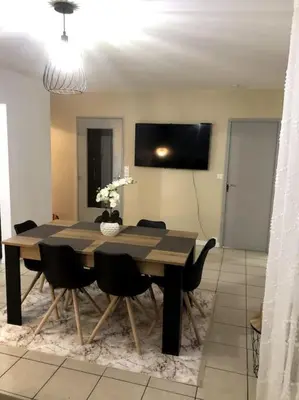 Plan de l'établissement Appartement Eluard