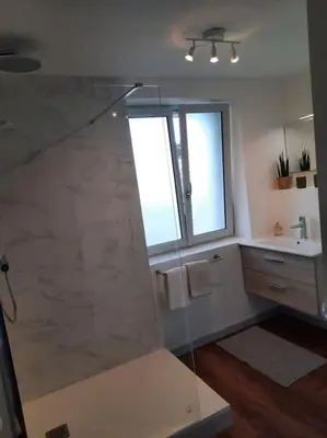 Salle de bains dans l'établissement Superbe appartement climatisé au centre ville 777